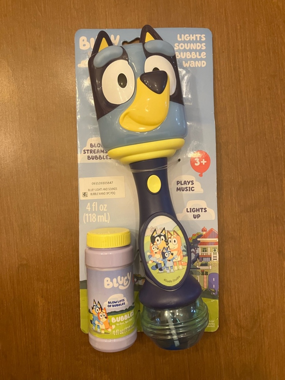 Bluey Bubble Wand with Music and Lights